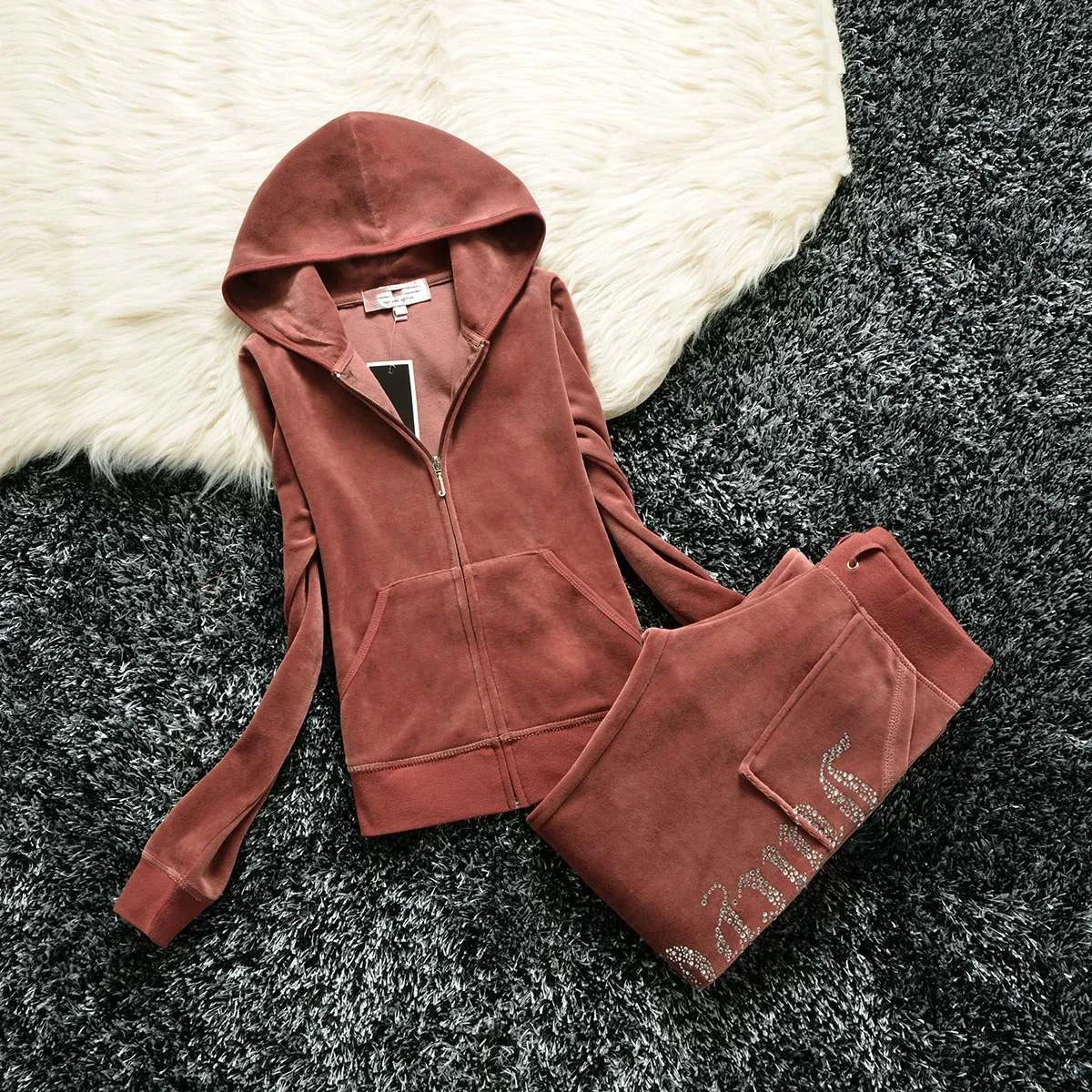 2 Piece Sets Women Outfit Tracksuit Hoodies Juicy Tracksuit 2 Piece Set with Pocket Trousers and Jacket Sets Velvet Tracksuit