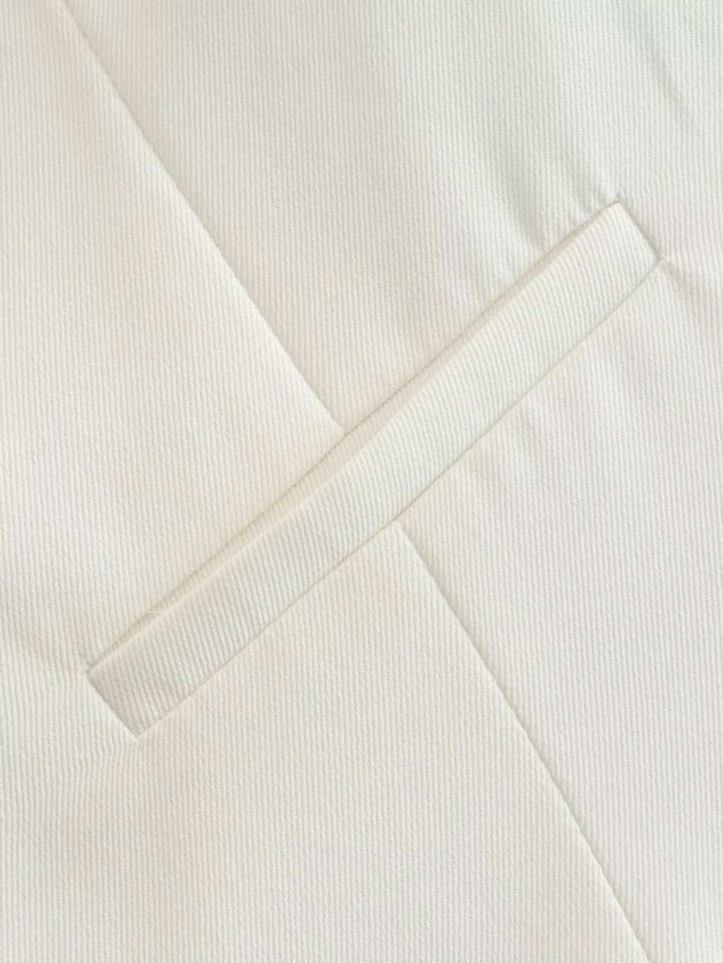 HH Fashion Women Vest Sleeveless Vests for Women Chic V-Neck Single-Breasted Ladies Elegant White Waistcoat Tops