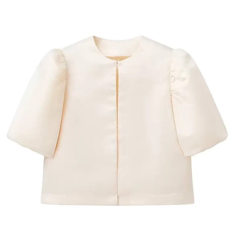 Women's casual satin shirt with puff sleeves, round neck, loose fit and short length, elegant and plain, for spring/summer.