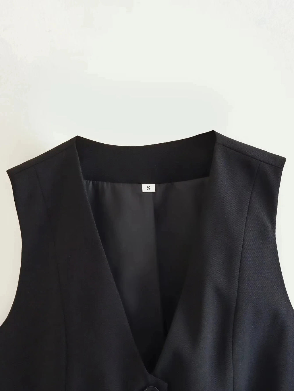 HH Fashion Women Vest Sleeveless Vests for Women Chic V-Neck Single-Breasted Ladies Elegant White Waistcoat Tops