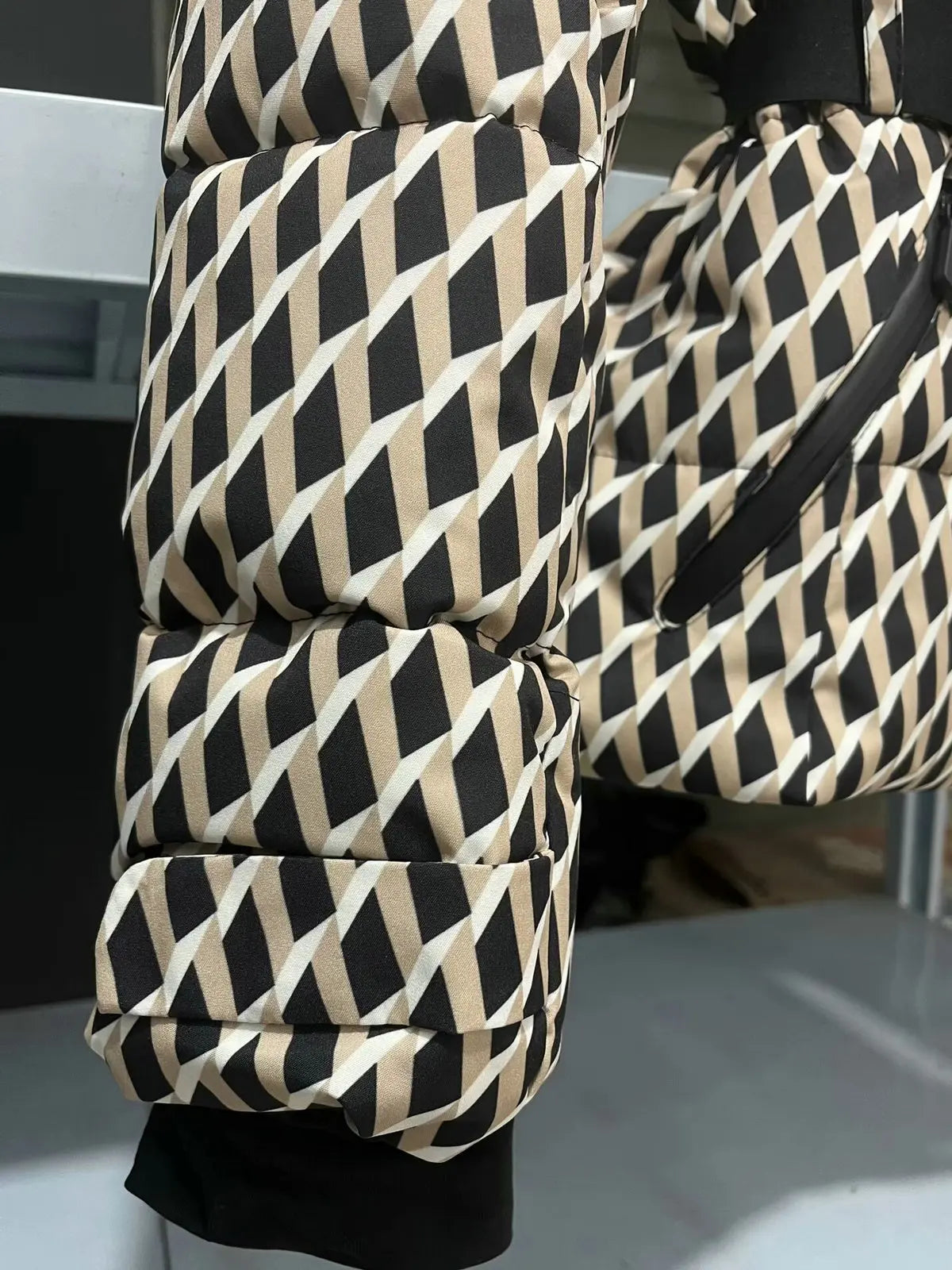 Women's Winter Hooded High Waist Padded Sport Parkas Coats with Belt Female Elegant Thick Warm Pockets Windproof Skiing Jackets