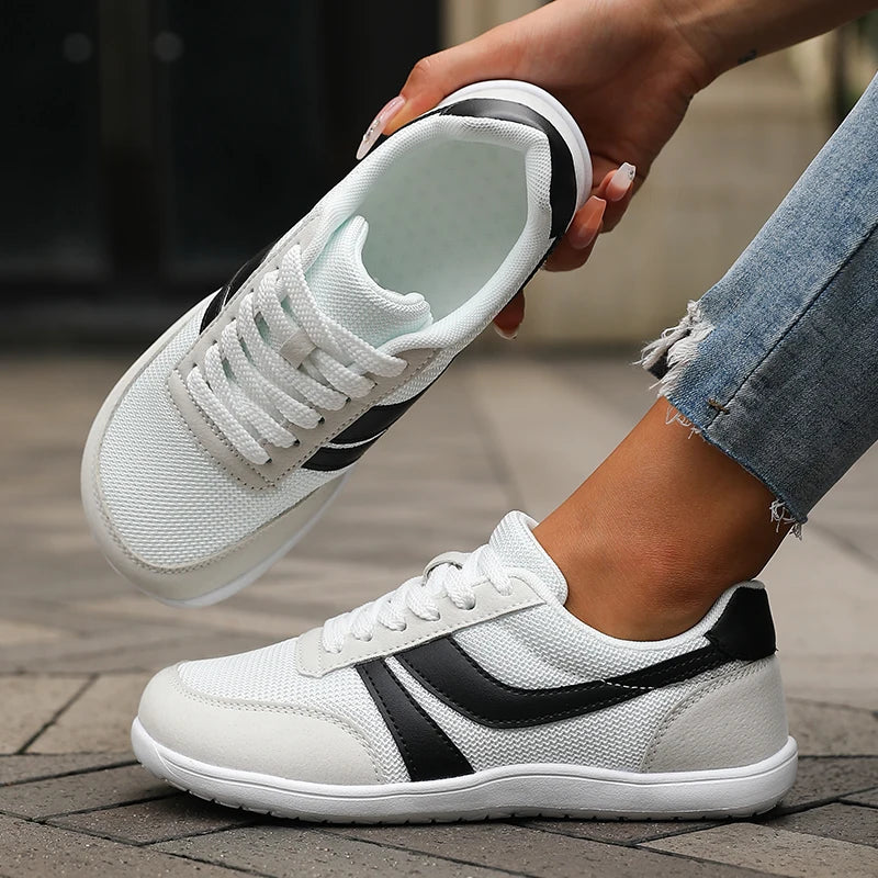 New Wide Toe Women Shoes Casual Versatile Soft Sole Wide Last Shoes Walking Sneakers Breathable Mesh Comfortable Barefoot Shoes