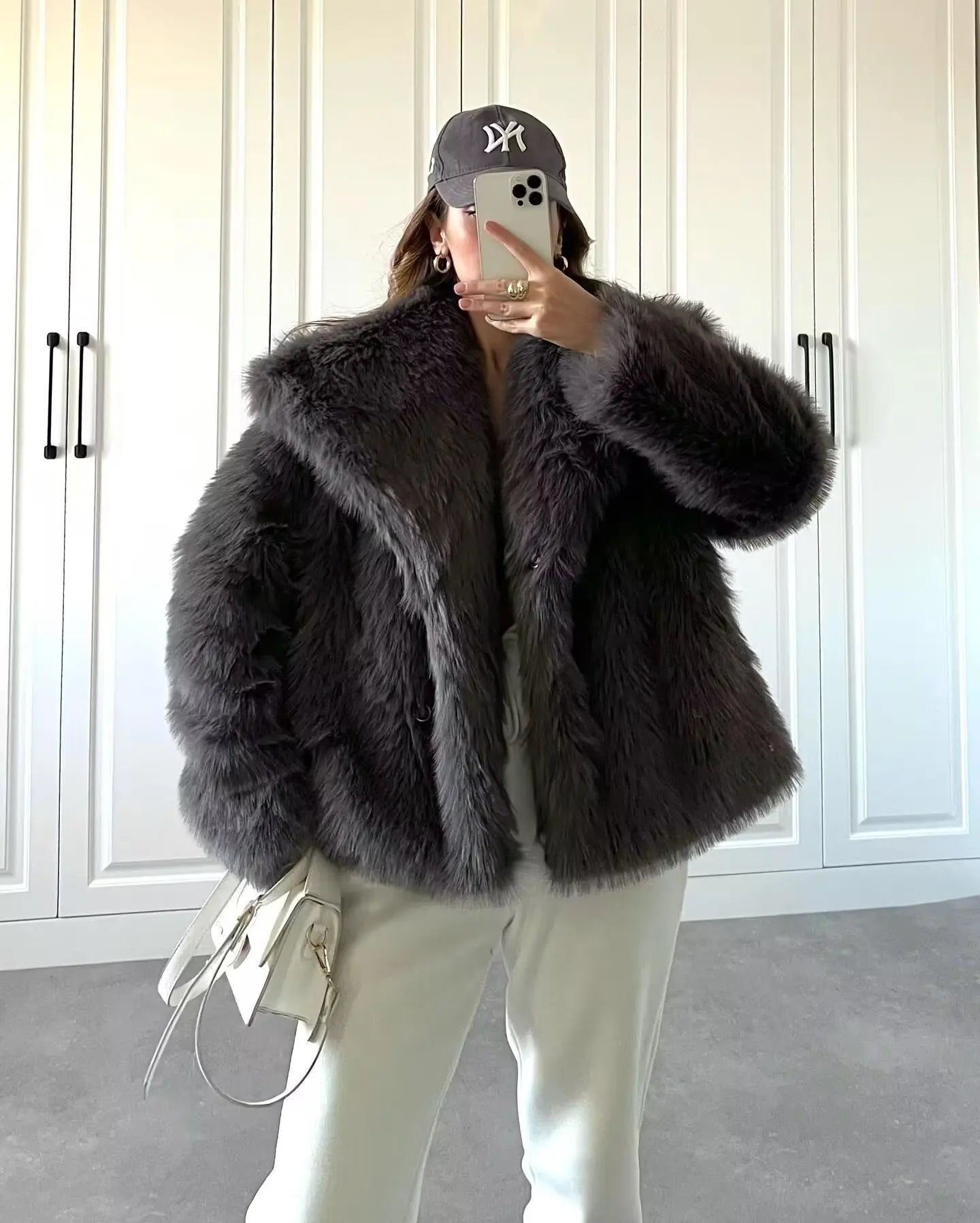 HXAO Winter Faux Fur Coat 2025 Woman New in coats Autumn Fur Plush Fluffy Jacket Warm Red Gray Black White Fur Coat Outerwears