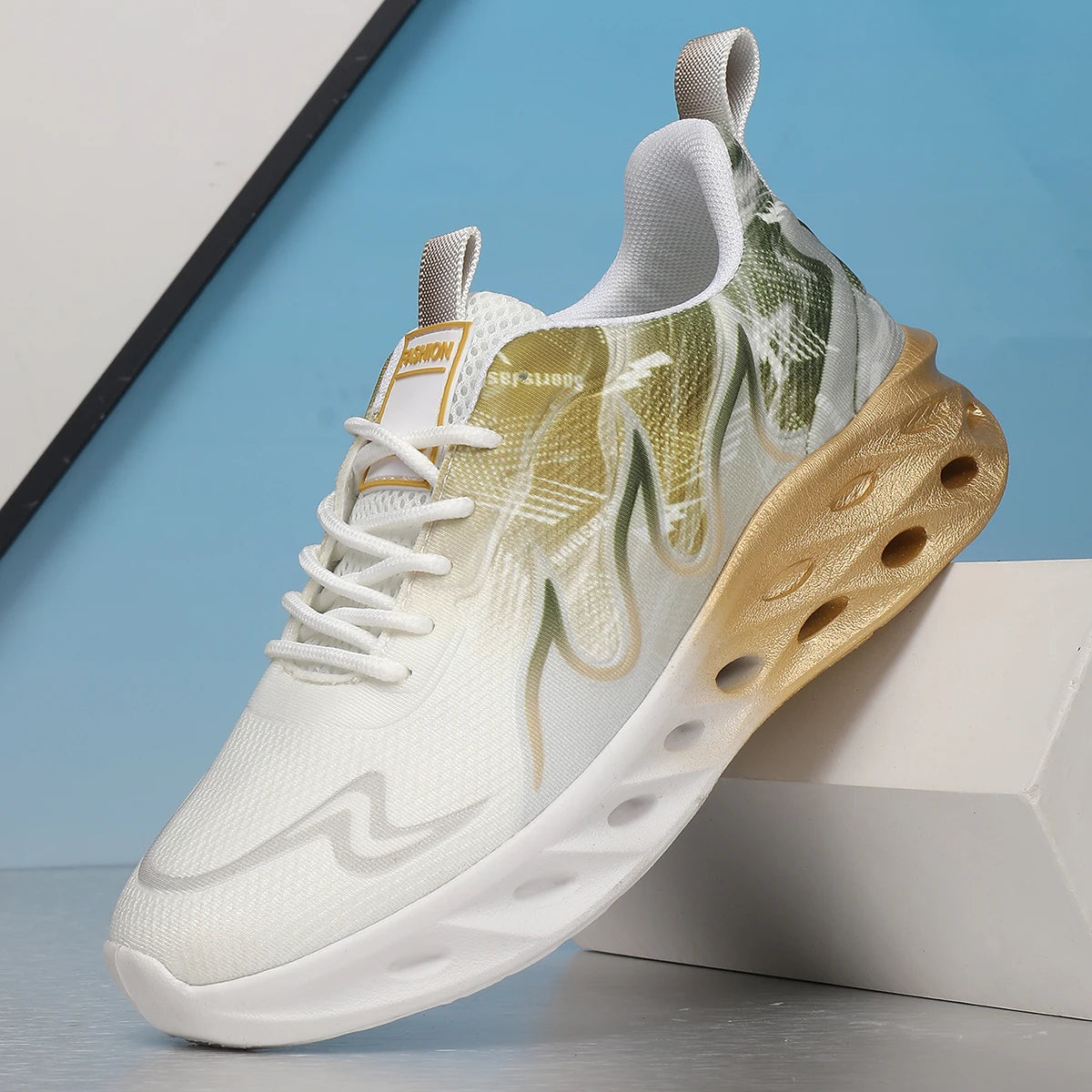 Men Sports Shoes Trendy Breathe Soft Sole Comfort Outdoor Fitness Jogging Shoes Couple Walking Sports Tennis Shoes for Men Women