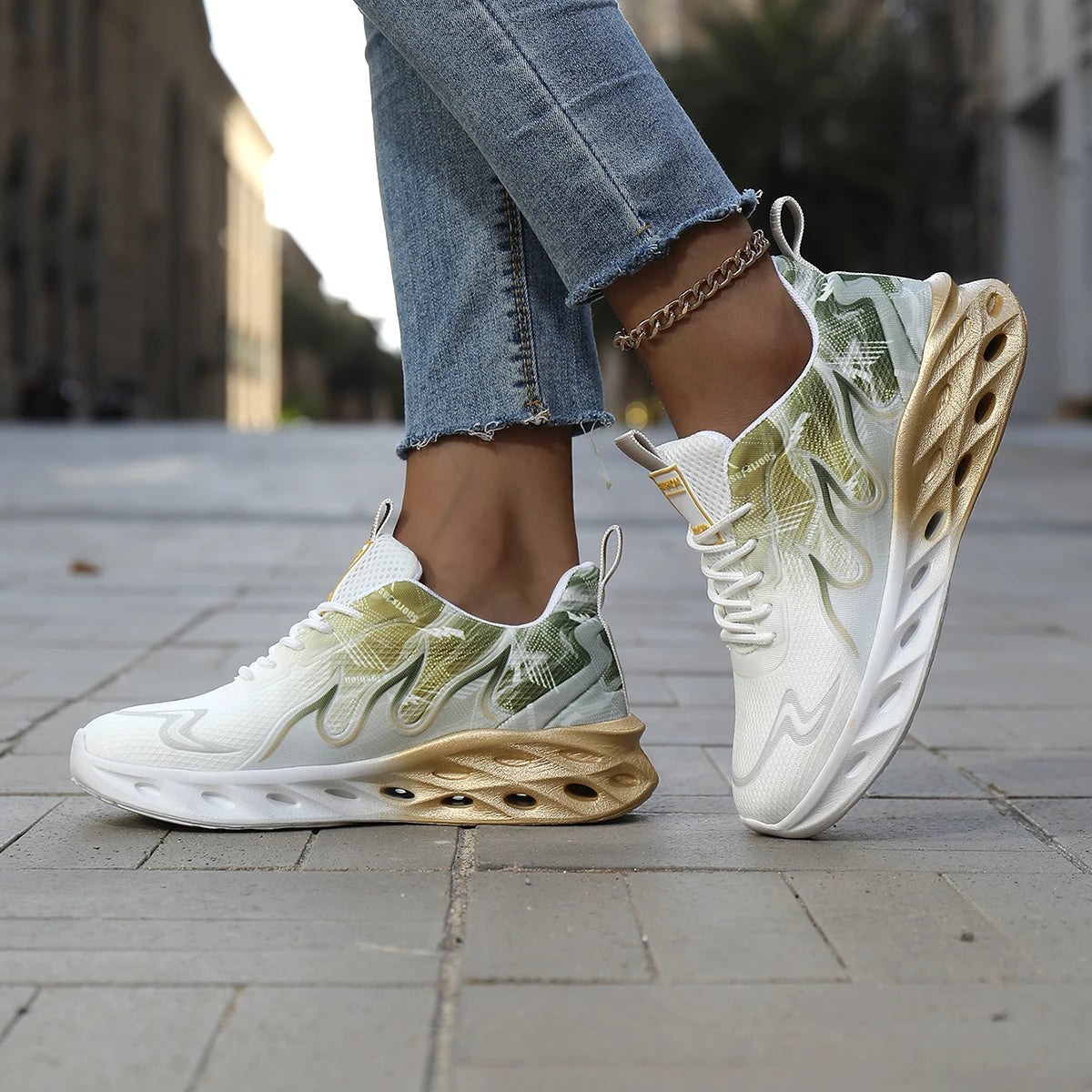 Men Sports Shoes Trendy Breathe Soft Sole Comfort Outdoor Fitness Jogging Shoes Couple Walking Sports Tennis Shoes for Men Women