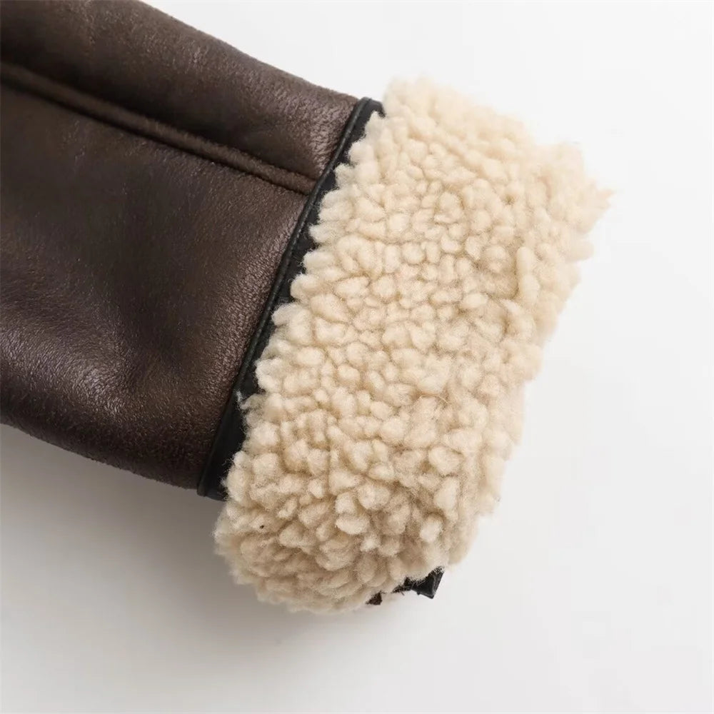 2025 Autumn/Winter New Product Casual Women's Wear Flip Collar Fur Integrated Loose and Versatile Short Jacket Coat