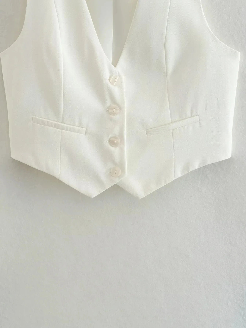 HH Fashion Women Vest Sleeveless Vests for Women Chic V-Neck Single-Breasted Ladies Elegant White Waistcoat Tops