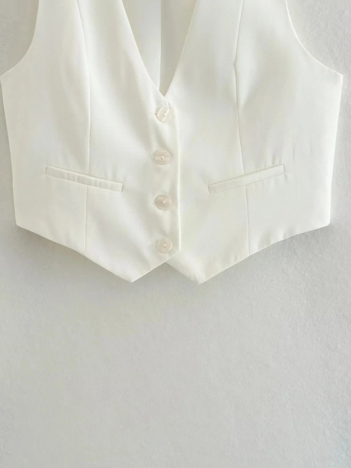 HH Fashion Women Vest Sleeveless Vests for Women Chic V-Neck Single-Breasted Ladies Elegant White Waistcoat Tops