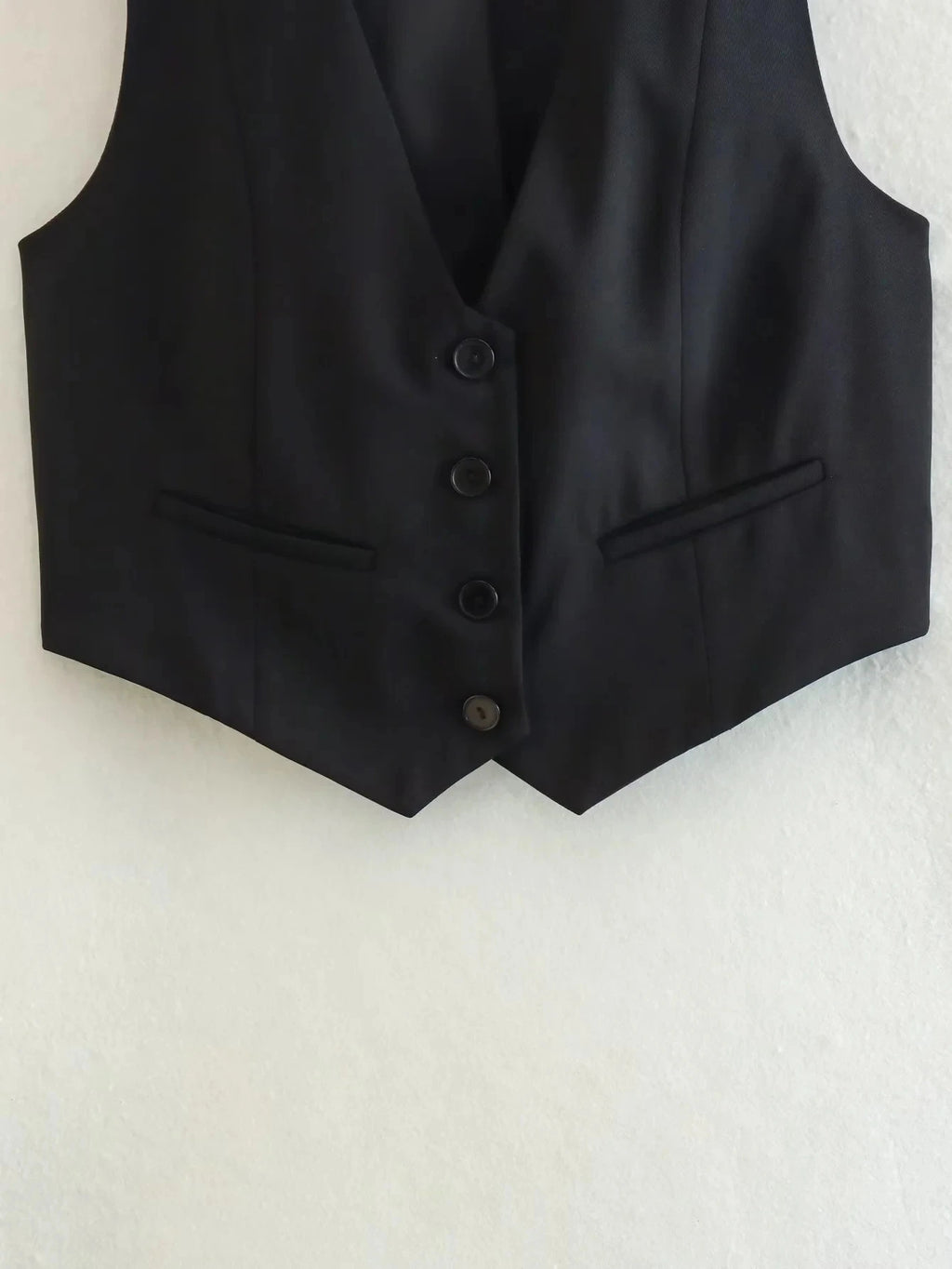 HH Fashion Women Vest Sleeveless Vests for Women Chic V-Neck Single-Breasted Ladies Elegant White Waistcoat Tops