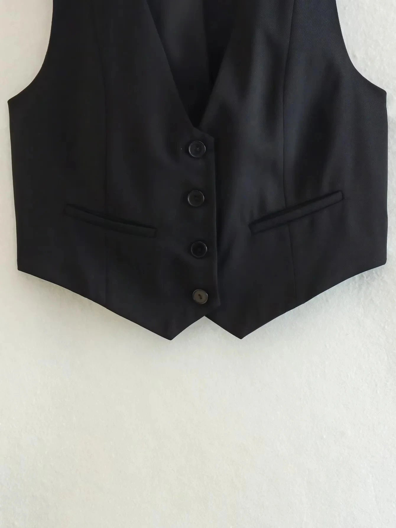 HH Fashion Women Vest Sleeveless Vests for Women Chic V-Neck Single-Breasted Ladies Elegant White Waistcoat Tops