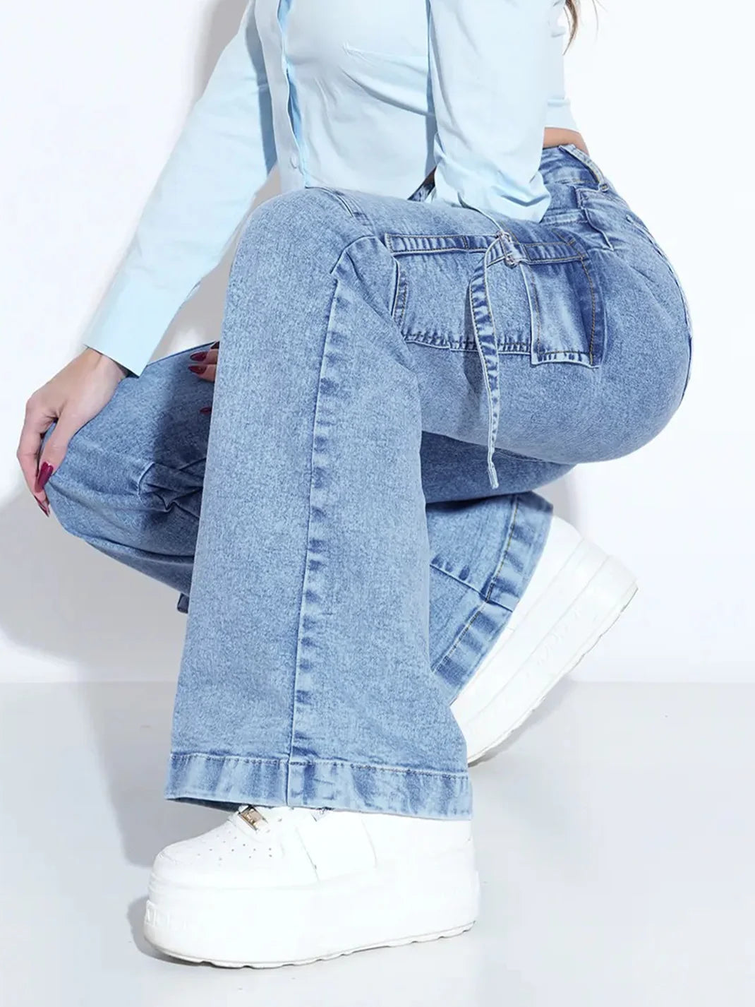 Women's Cargo Jeans with Multiple Pockets - Stylish and Practical Work Denim Pants for Everyday Comfort and Functionality