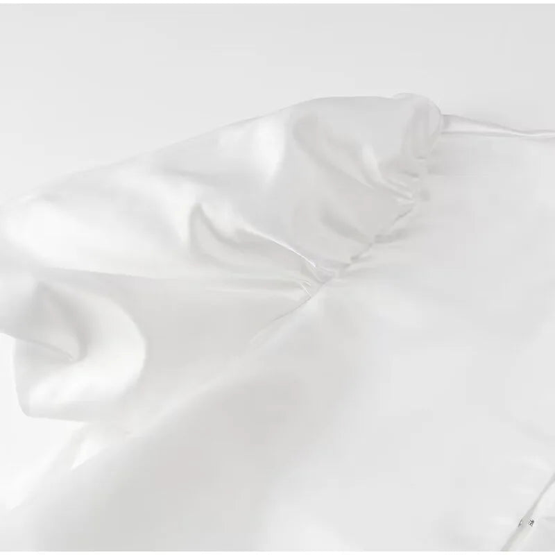 Women's casual satin shirt with puff sleeves, round neck, loose fit and short length, elegant and plain, for spring/summer.