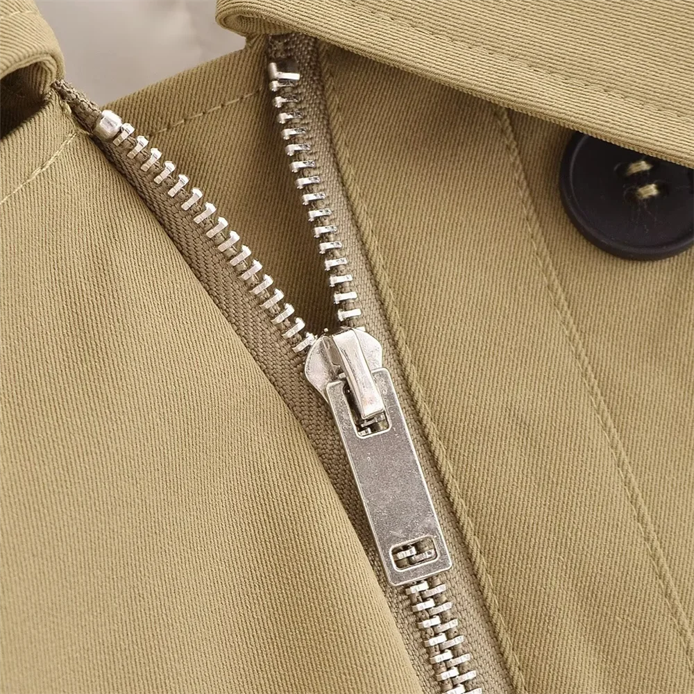 2025 autumn new women's clothing temperament commuting loose and simple hooded long sleeved short jacket