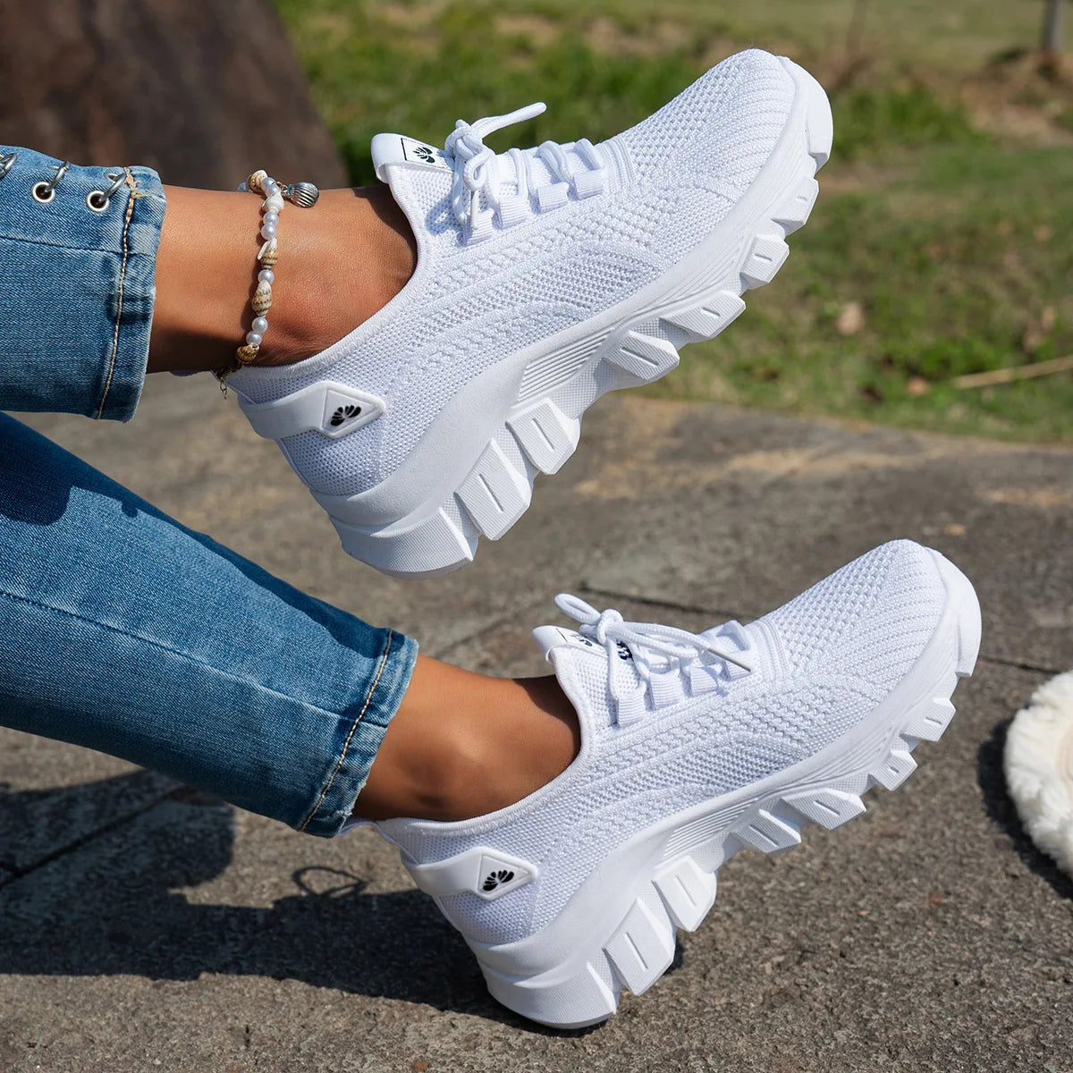 Women's 2025 Spring Knitted Shoes Lightweight Breathable Mom Shoes Plus Size Comfort Non-Slip Casual Flat Sole Slip-On