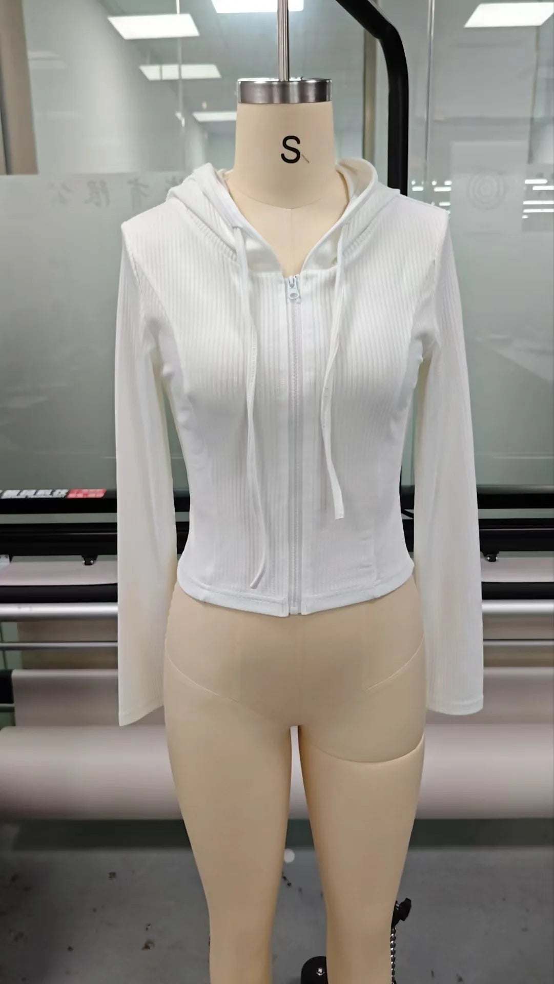 Solid Color Casual Slim Hoodies For Woman 2025 Autumn Designer Women's Long Sleeve Pullover Sweatshirts Vintage Female Tops