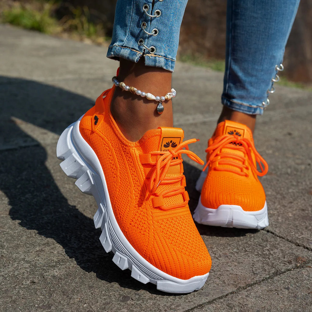 Women's 2025 Spring Knitted Shoes Lightweight Breathable Mom Shoes Plus Size Comfort Non-Slip Casual Flat Sole Slip-On