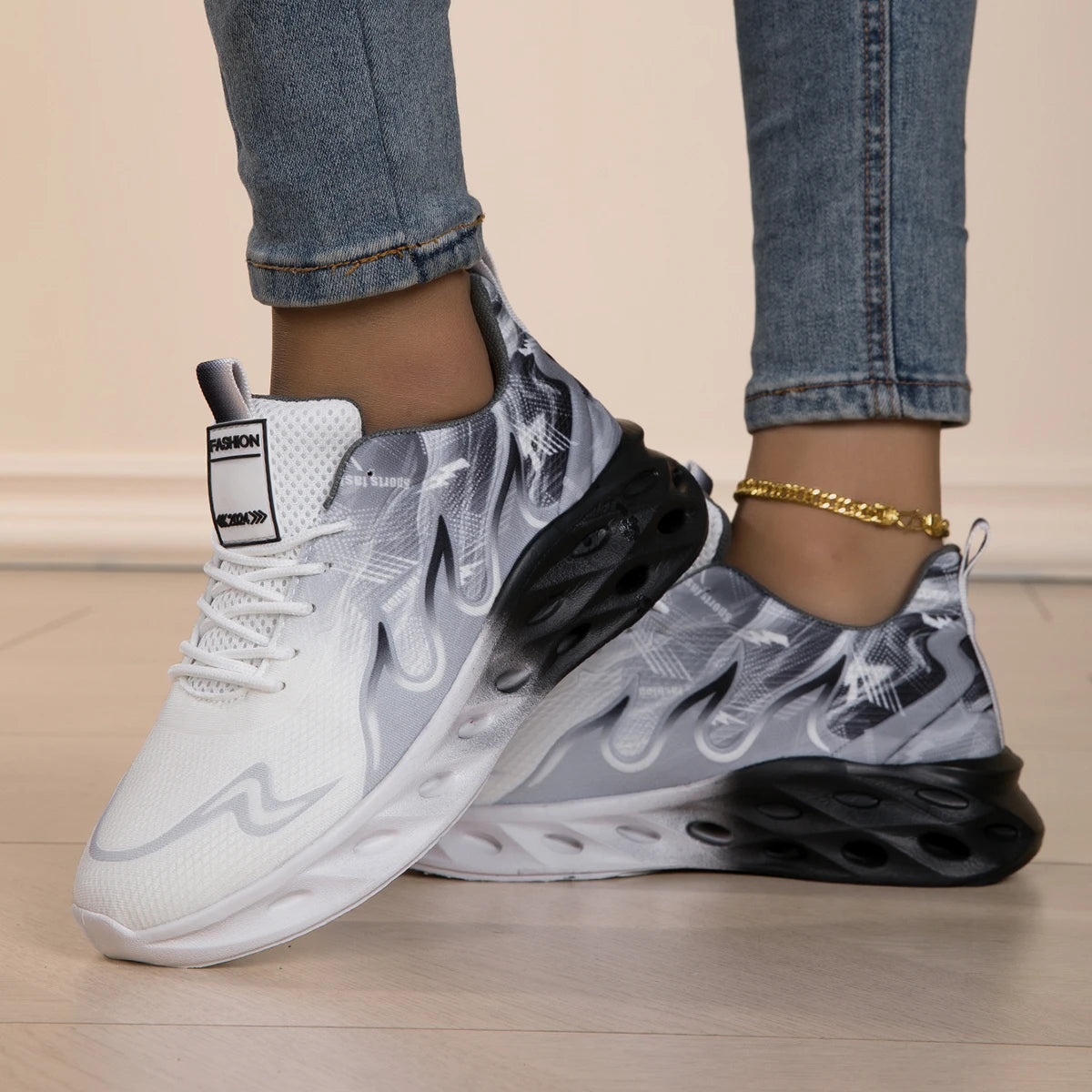 Men Sports Shoes Trendy Breathe Soft Sole Comfort Outdoor Fitness Jogging Shoes Couple Walking Sports Tennis Shoes for Men Women