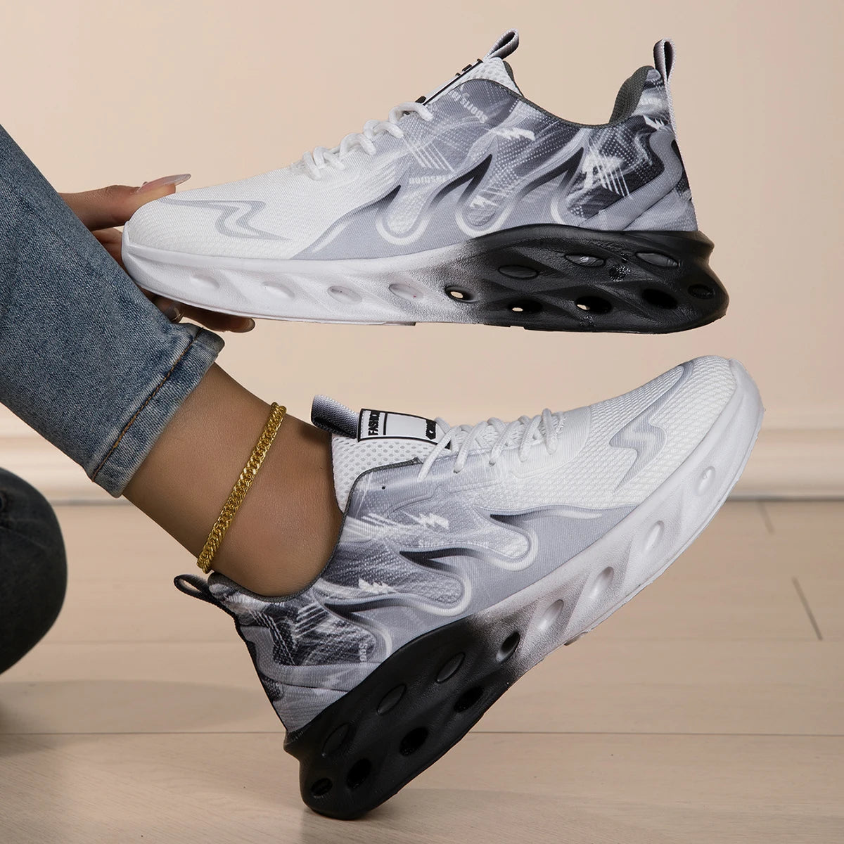 Men Sports Shoes Trendy Breathe Soft Sole Comfort Outdoor Fitness Jogging Shoes Couple Walking Sports Tennis Shoes for Men Women